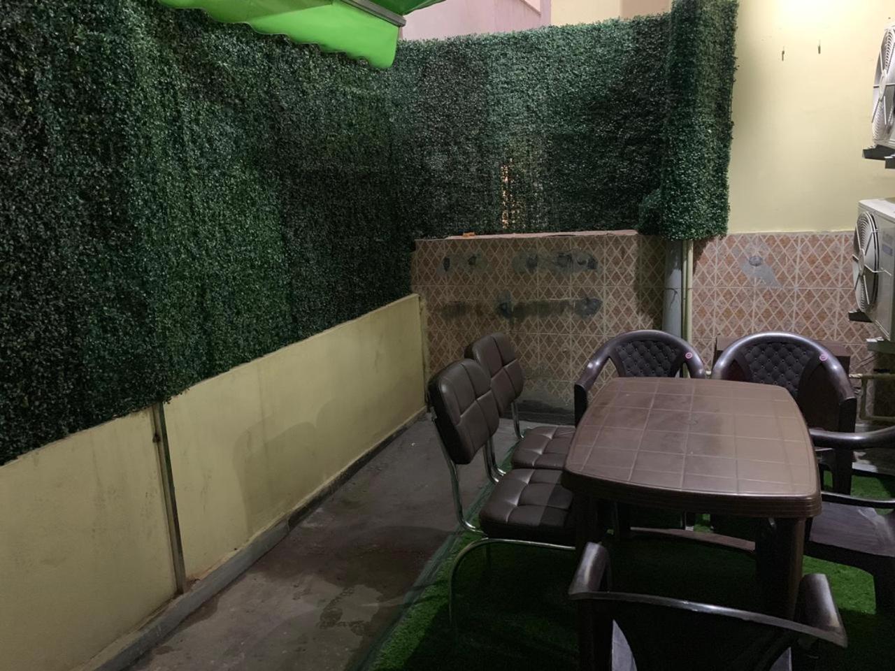 N.K. Residency Otel Yeni Delhi Dış mekan fotoğraf